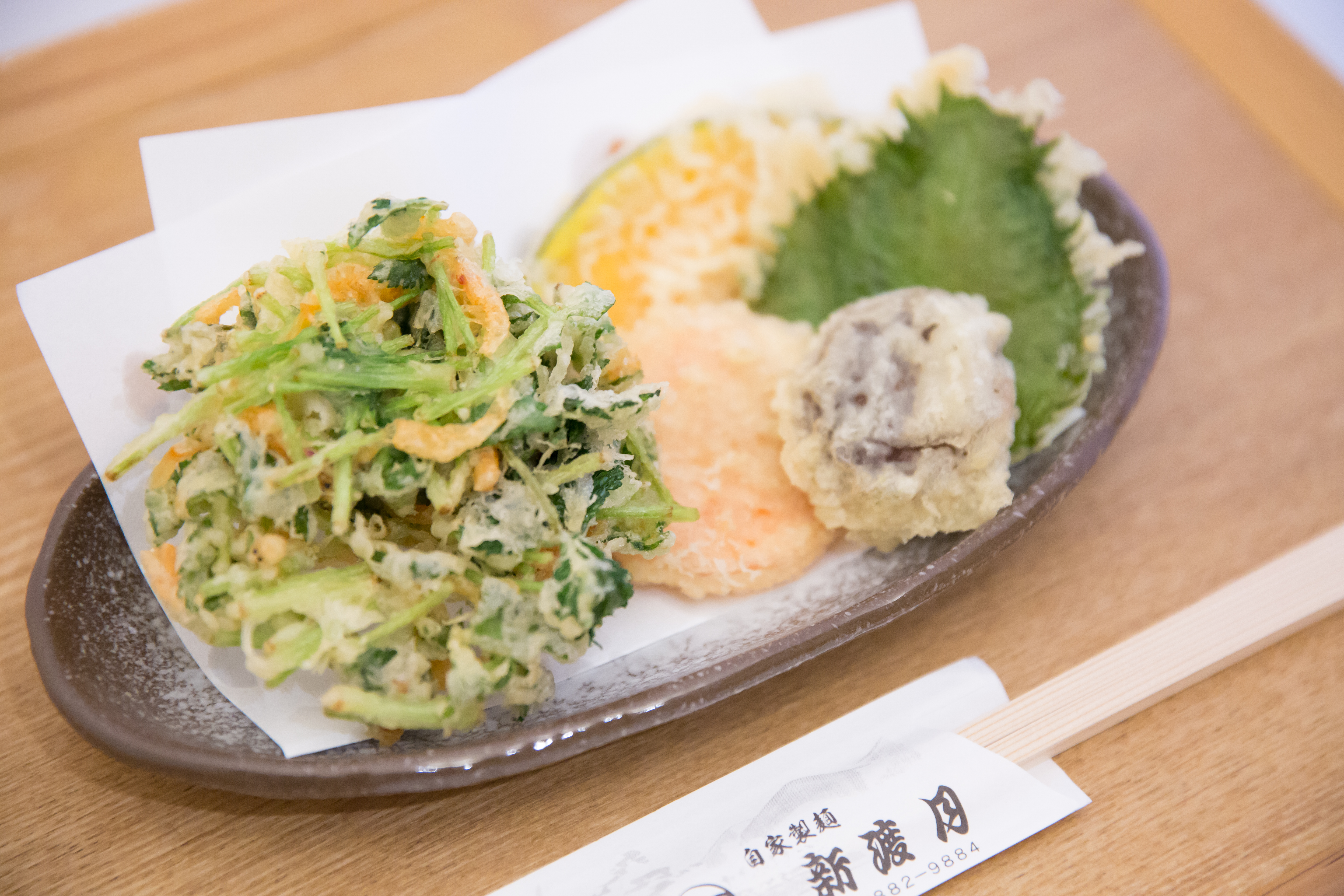 桜海老と三つ葉のかき揚げ